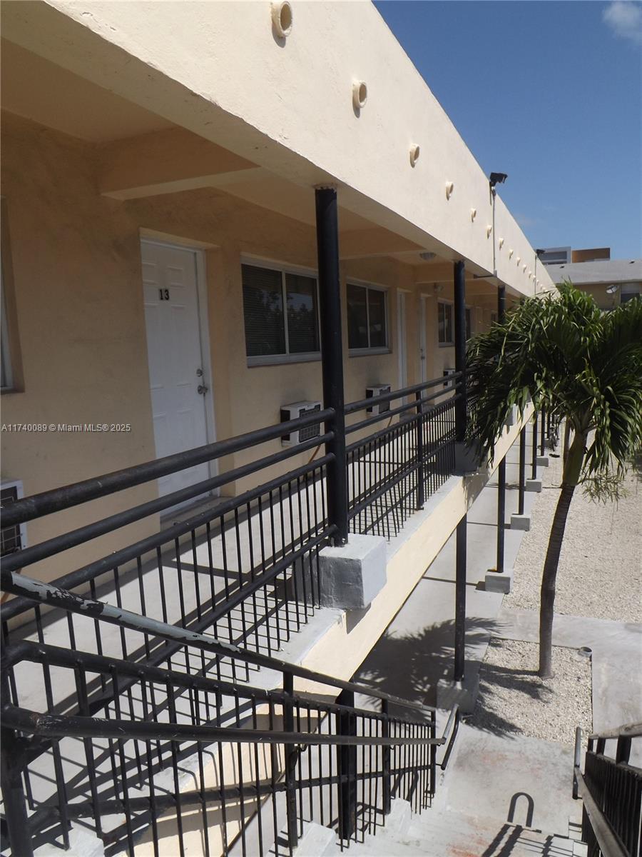 Rental Property at 223 Nw 12th St 6, Miami, Broward County, Florida - Bathrooms: 1  - $1,250 MO.