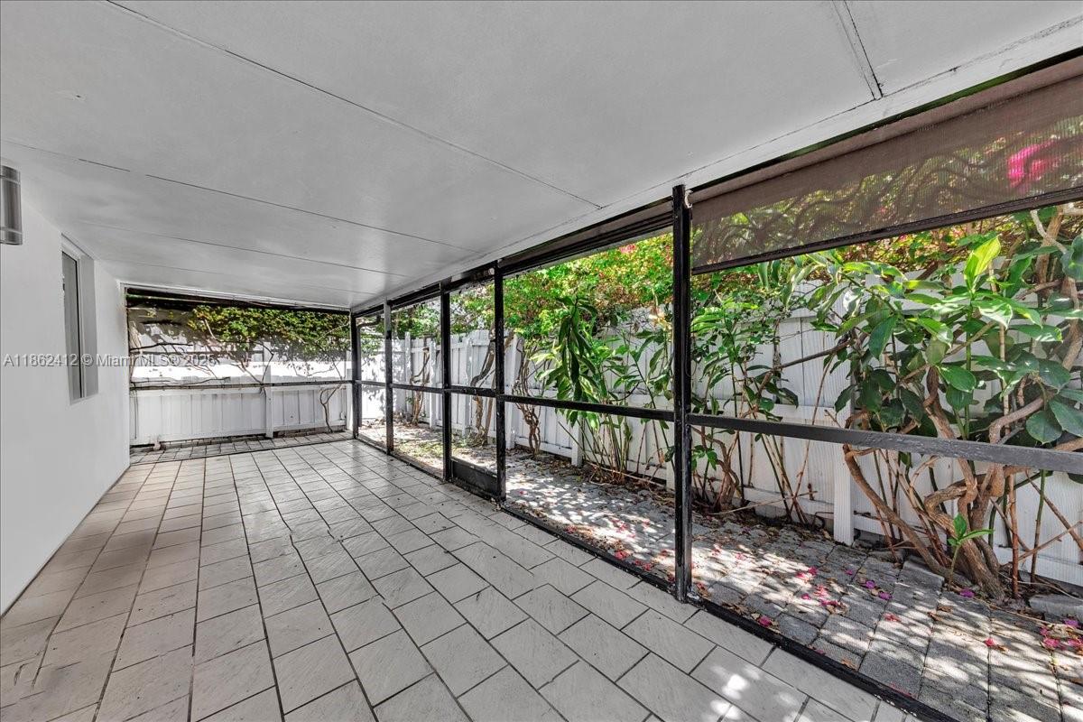 HOLLYWOOD CENTRAL BEACH - Residential Lease