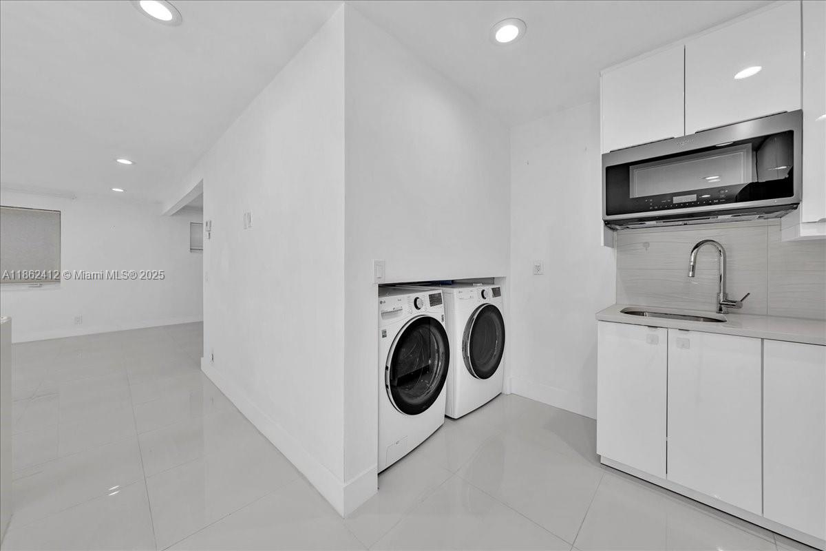 HOLLYWOOD CENTRAL BEACH - Residential Lease