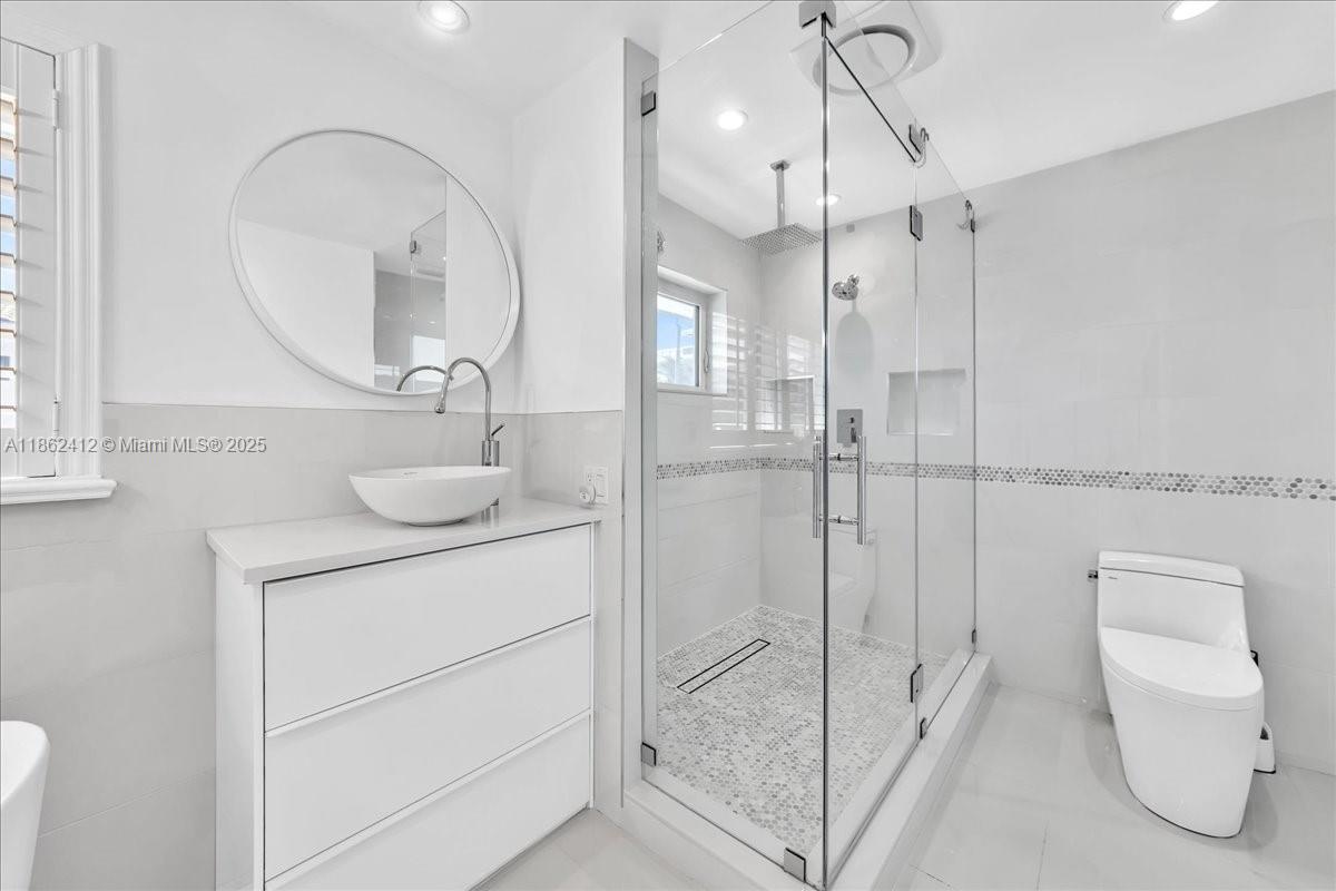 HOLLYWOOD CENTRAL BEACH - Residential Lease