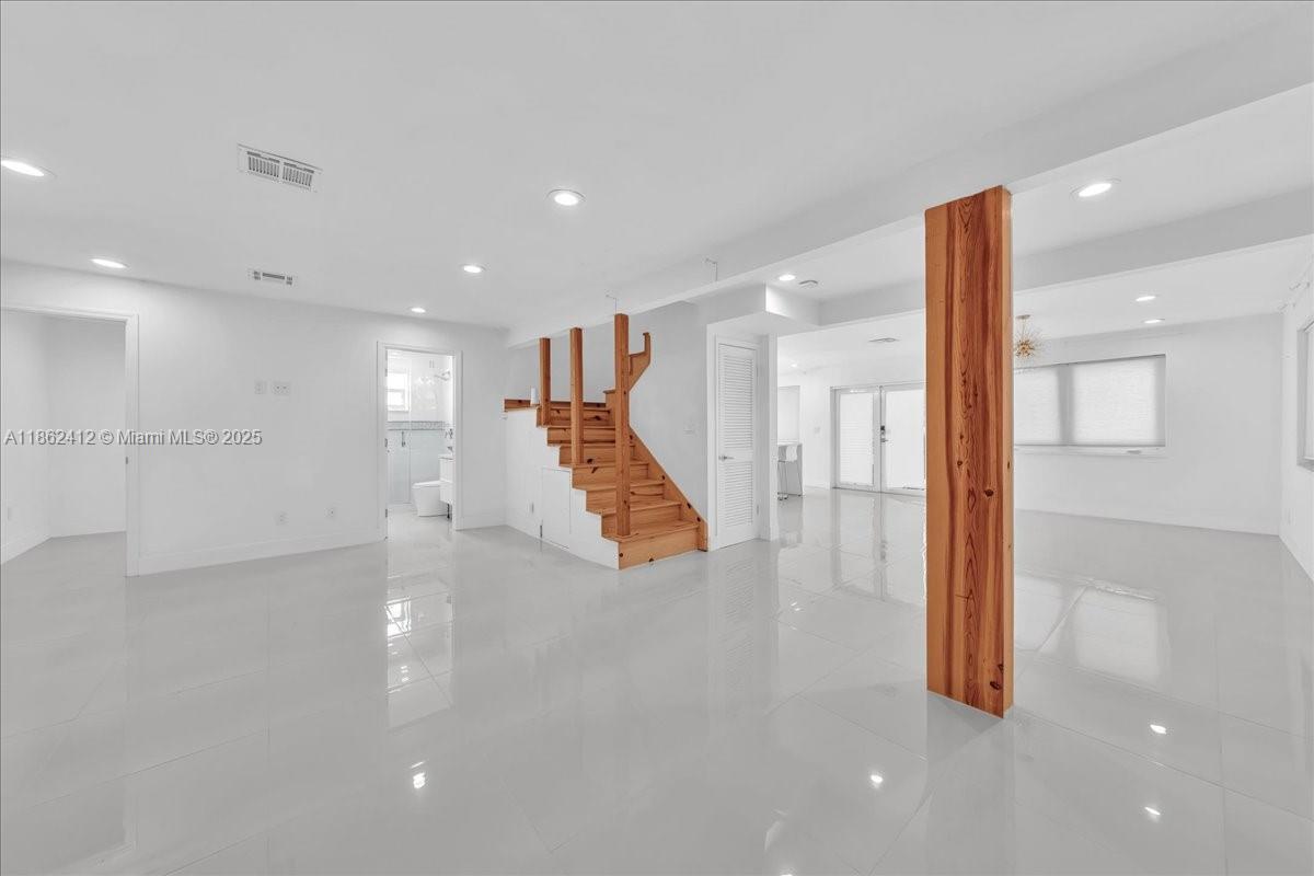 HOLLYWOOD CENTRAL BEACH - Residential Lease