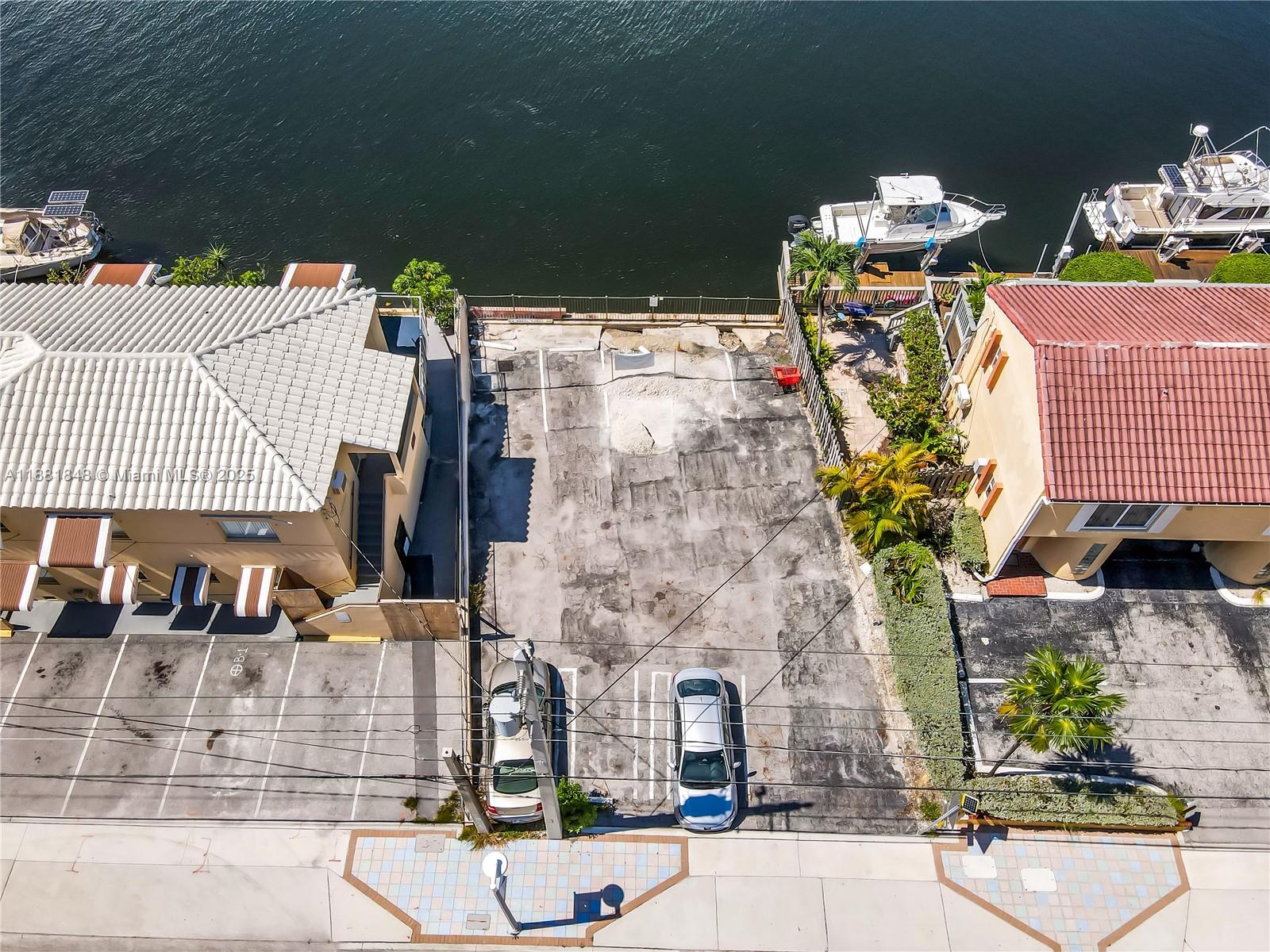 HOLLYWOOD BEACH FIRST ADD - Land