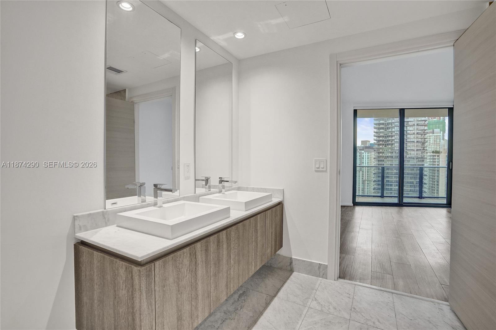 801 SMA RESIDENCES CONDO - Residential