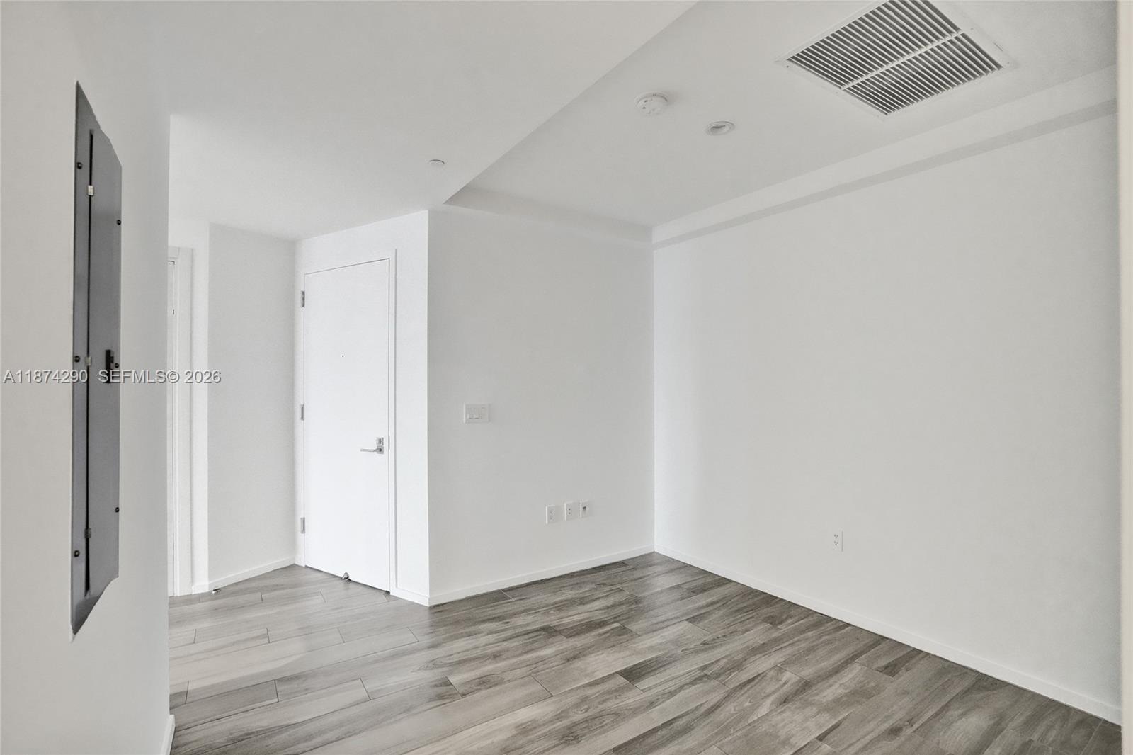 801 SMA RESIDENCES CONDO - Residential