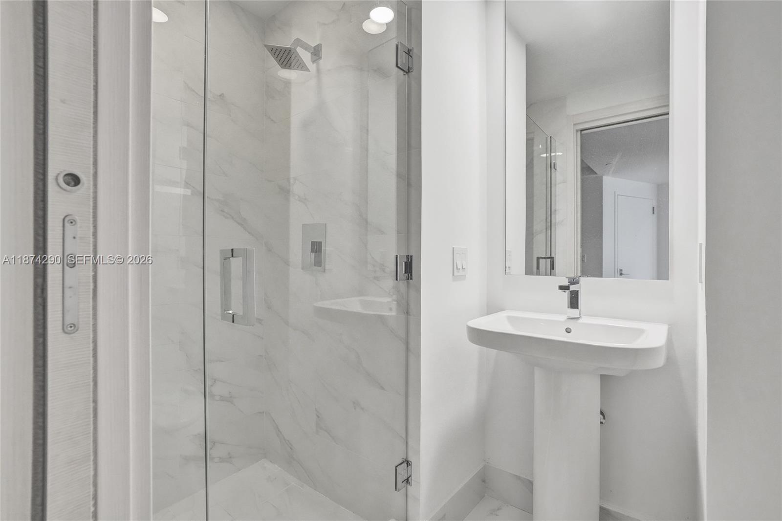 801 SMA RESIDENCES CONDO - Residential