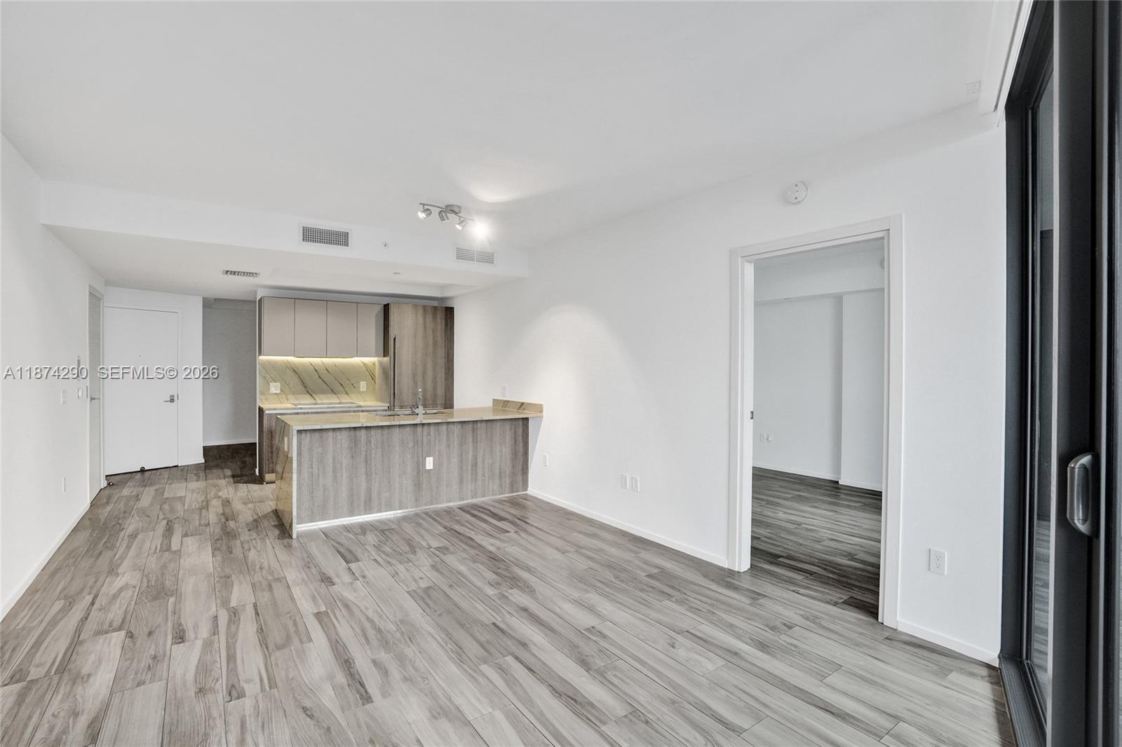 801 SMA RESIDENCES CONDO - Residential