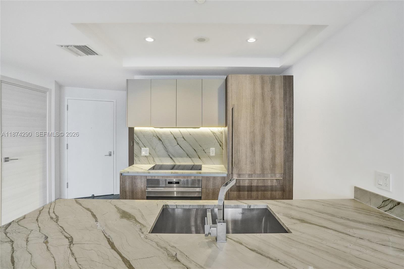 801 SMA RESIDENCES CONDO - Residential