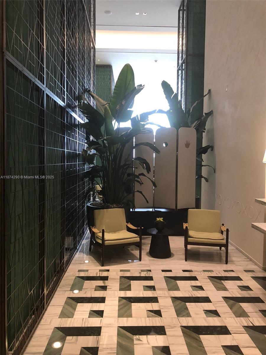 801 SMA RESIDENCES CONDO - Residential