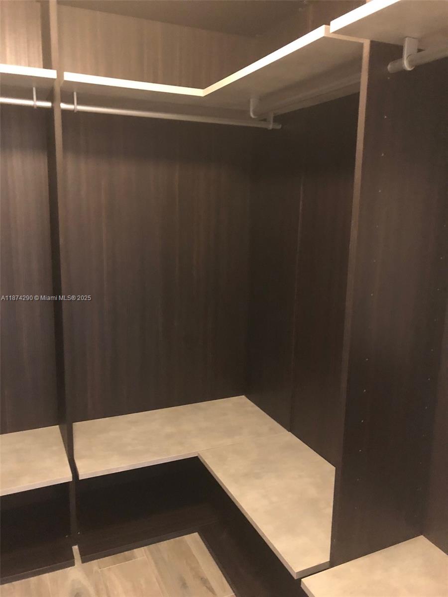 801 SMA RESIDENCES CONDO - Residential