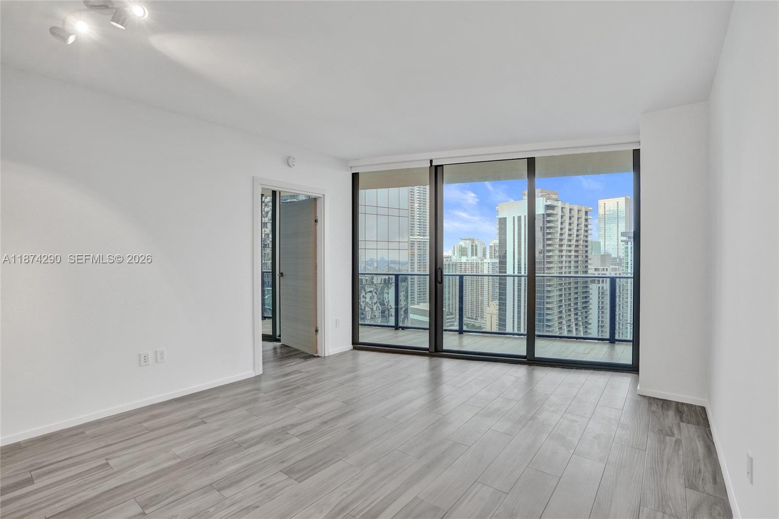 801 SMA RESIDENCES CONDO - Residential