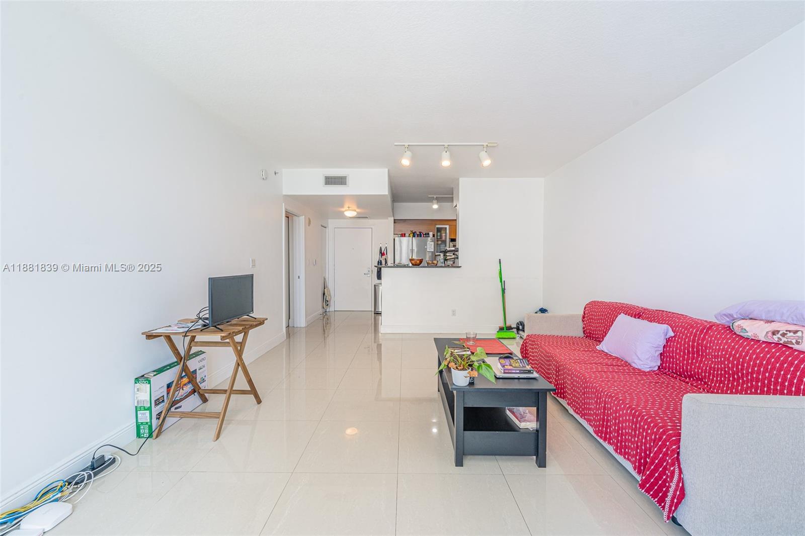 ONE MIAMI EAST CONDO - Residential Lease
