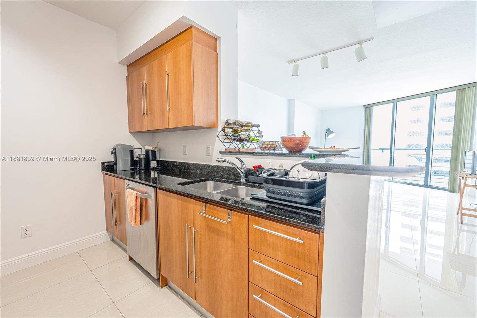 ONE MIAMI EAST CONDO - Residential Lease