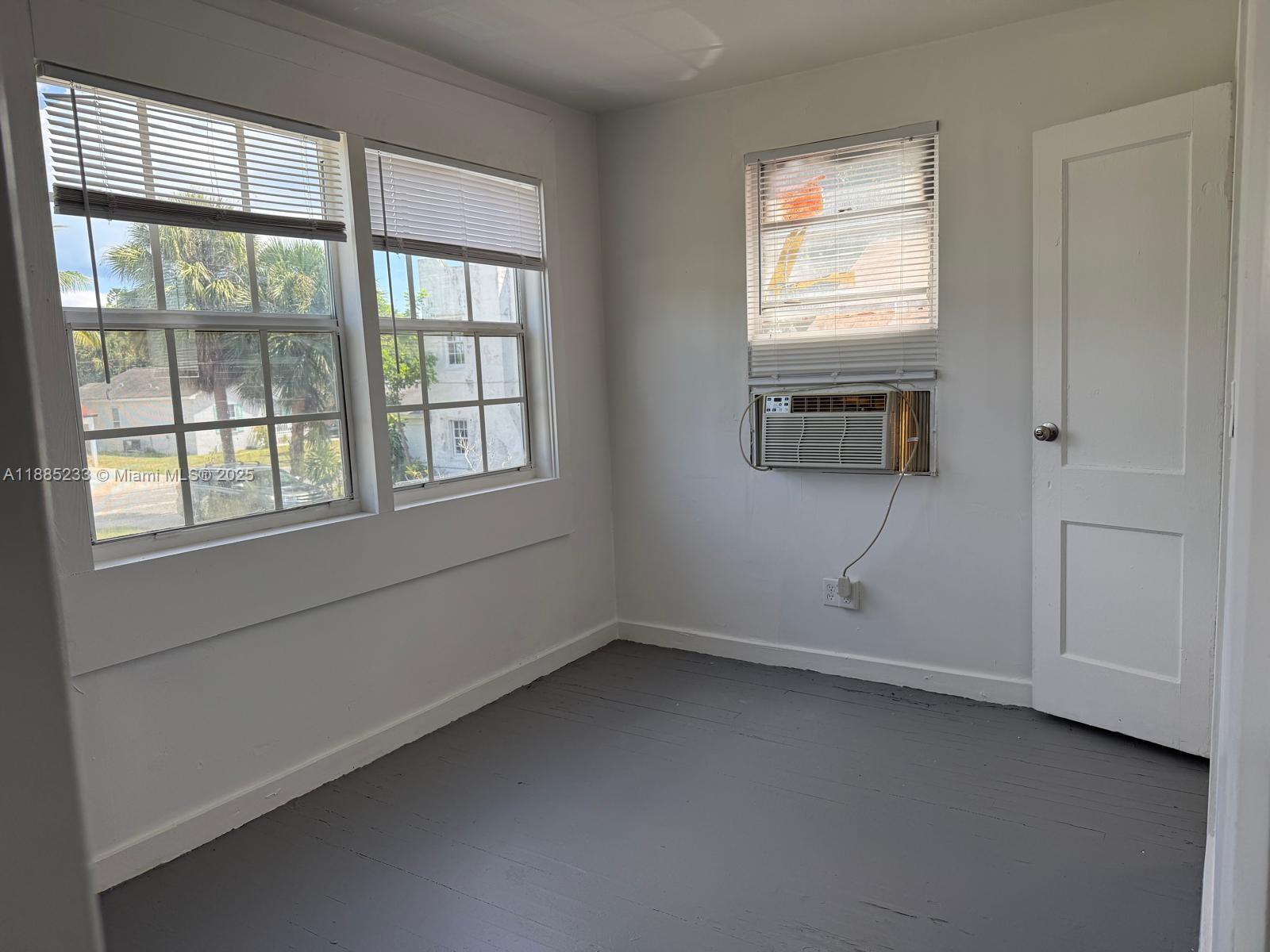 NORTH PALM BCH 2 - Residential Lease