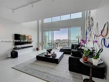 400 SUNNY ISLES CONDO WES - Residential Lease