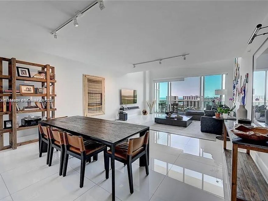 Beautiful 4 Bedroom, 4 and 1/2 bath Penthouse in th sky. 3 Levels all with amazing views of the intracoastal, Ocean, Skyline, Hallover, Bal Harbour, Sunny Isles. Enjoy your private Jacuzzi and the view from your own private rooftop. It is also a Boaters Paradise with boat slips and a dry storage marina. Amenities include Infinity-edge pool, gym, SPA, 24 hr valet and more.