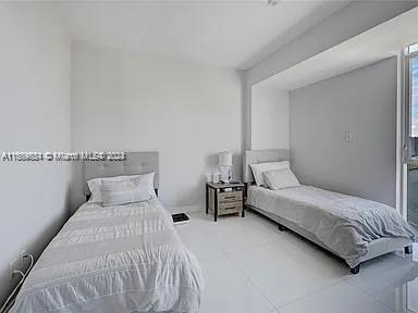 400 SUNNY ISLES CONDO WES - Residential Lease