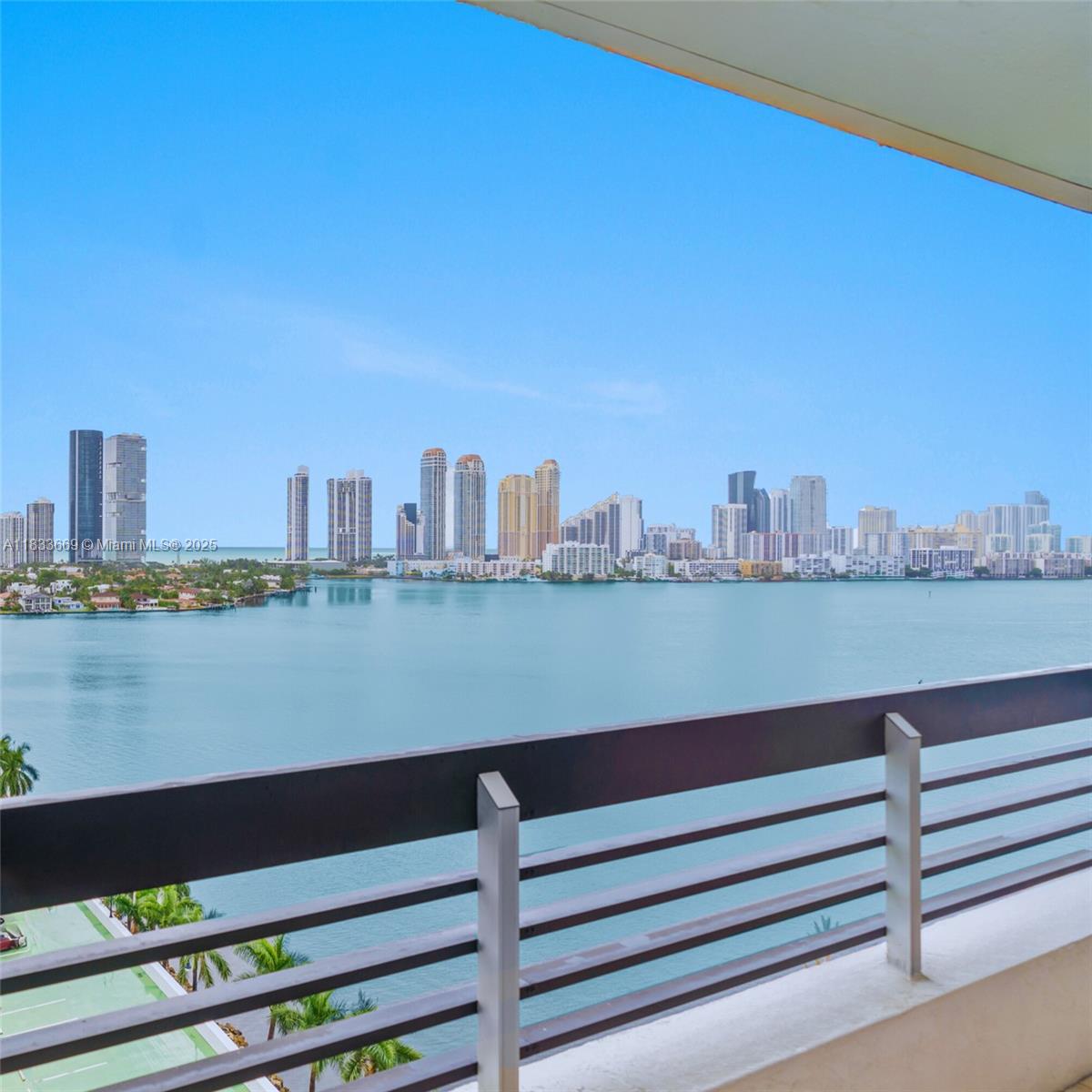 3530 Mystic Pointe Dr 1714