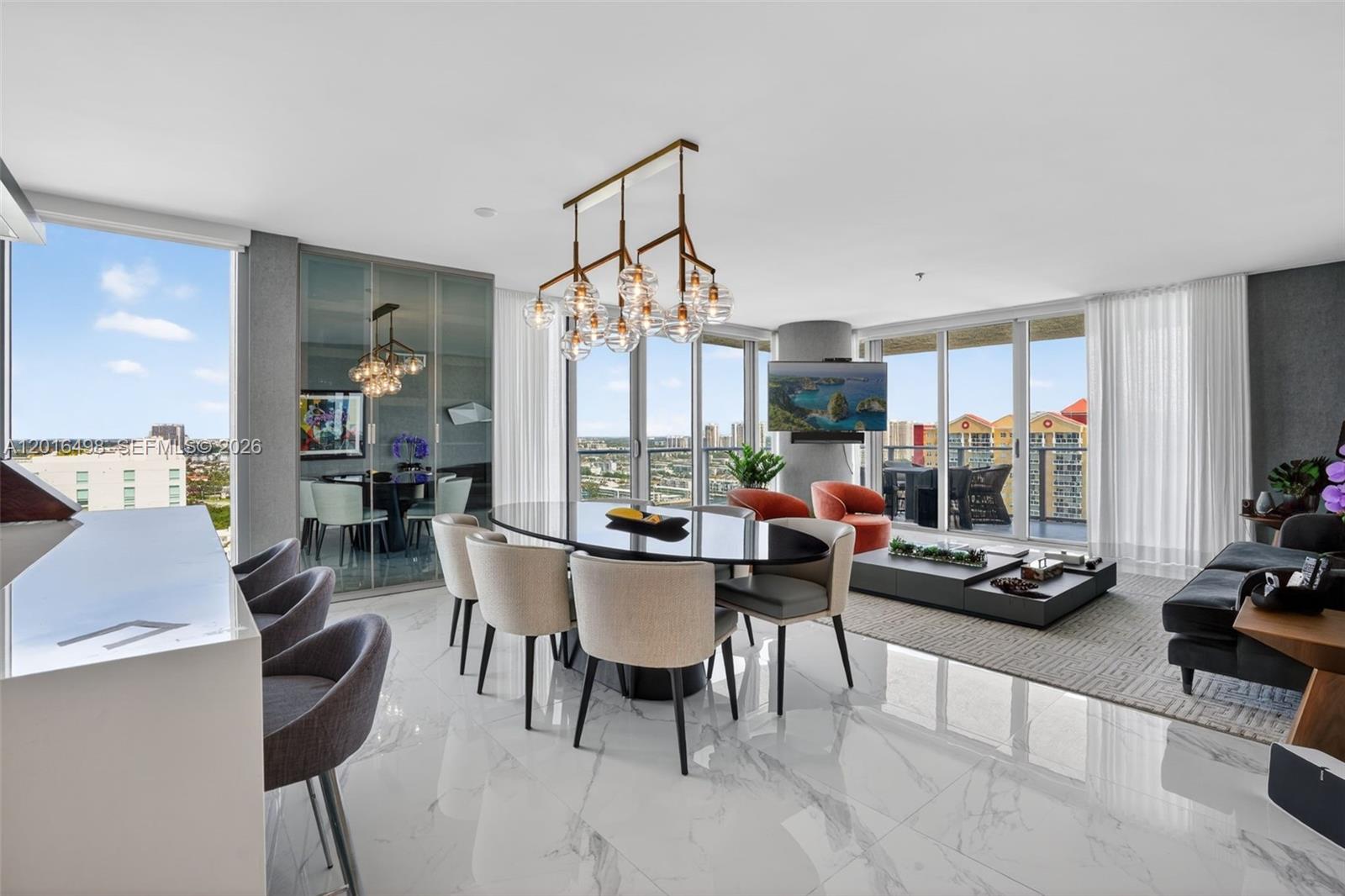 PARQUE TOWERS CONDO - Residential