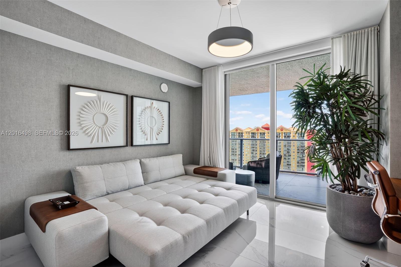 PARQUE TOWERS CONDO - Residential