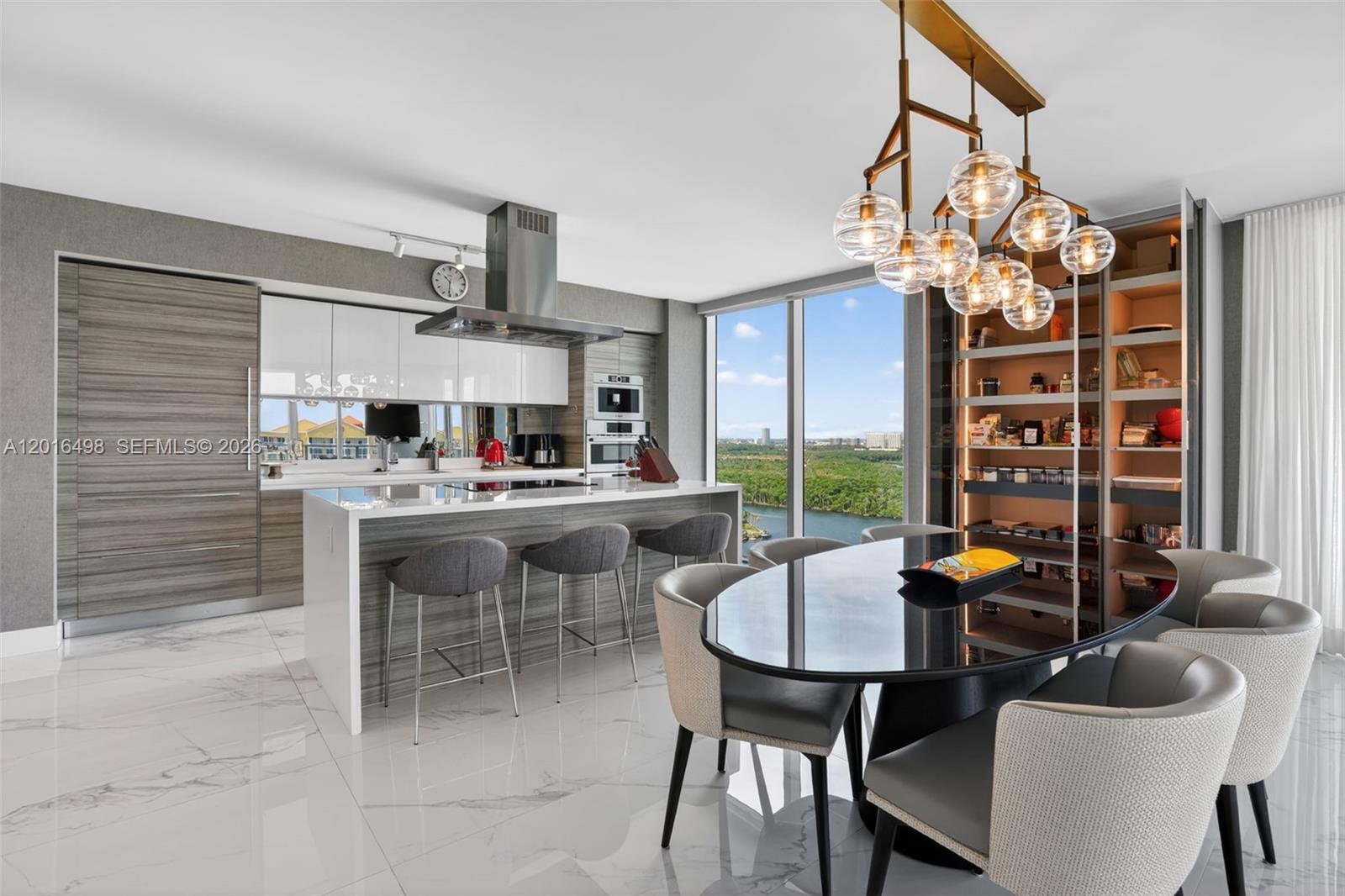 PARQUE TOWERS CONDO - Residential