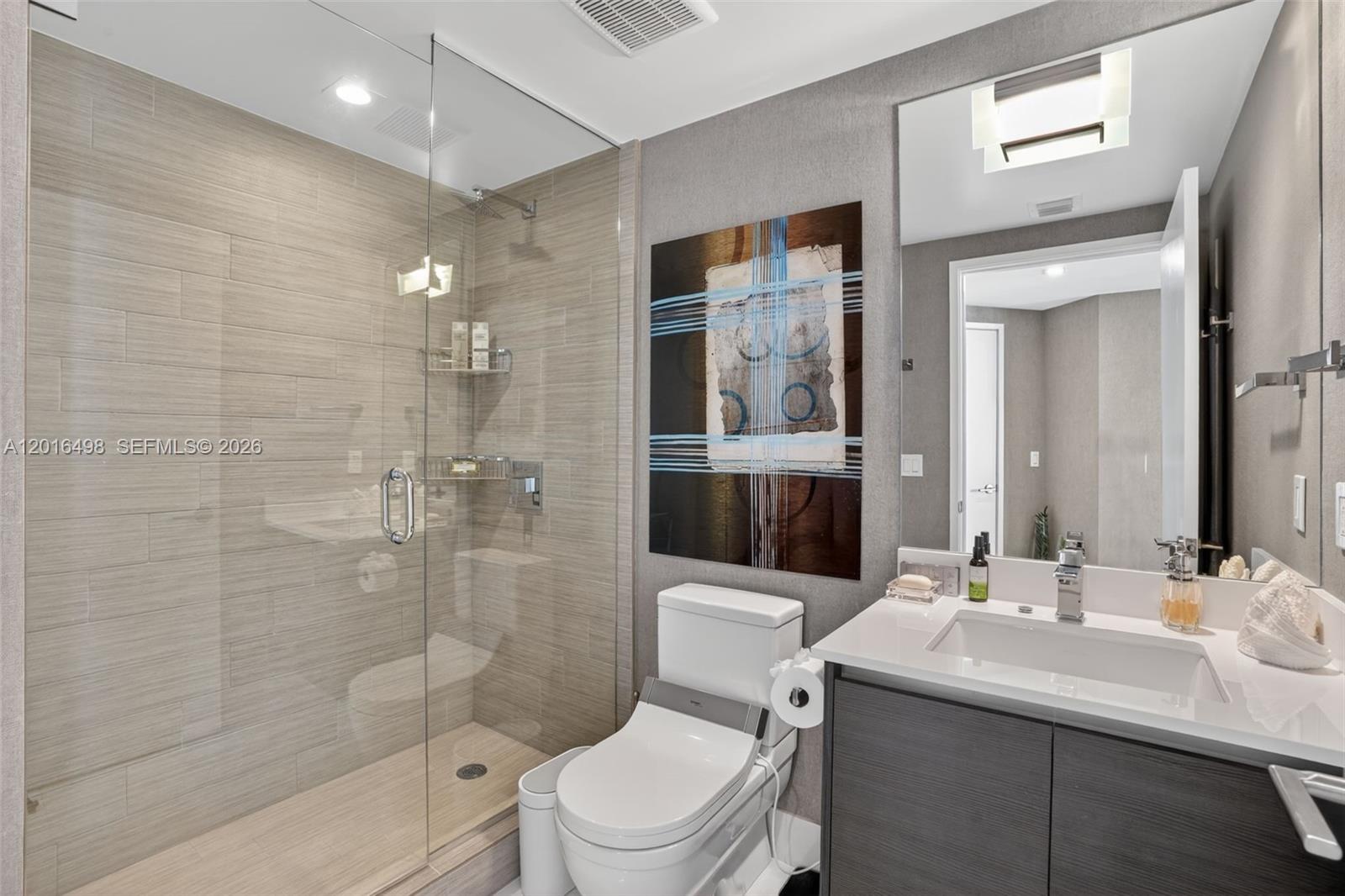 PARQUE TOWERS CONDO - Residential