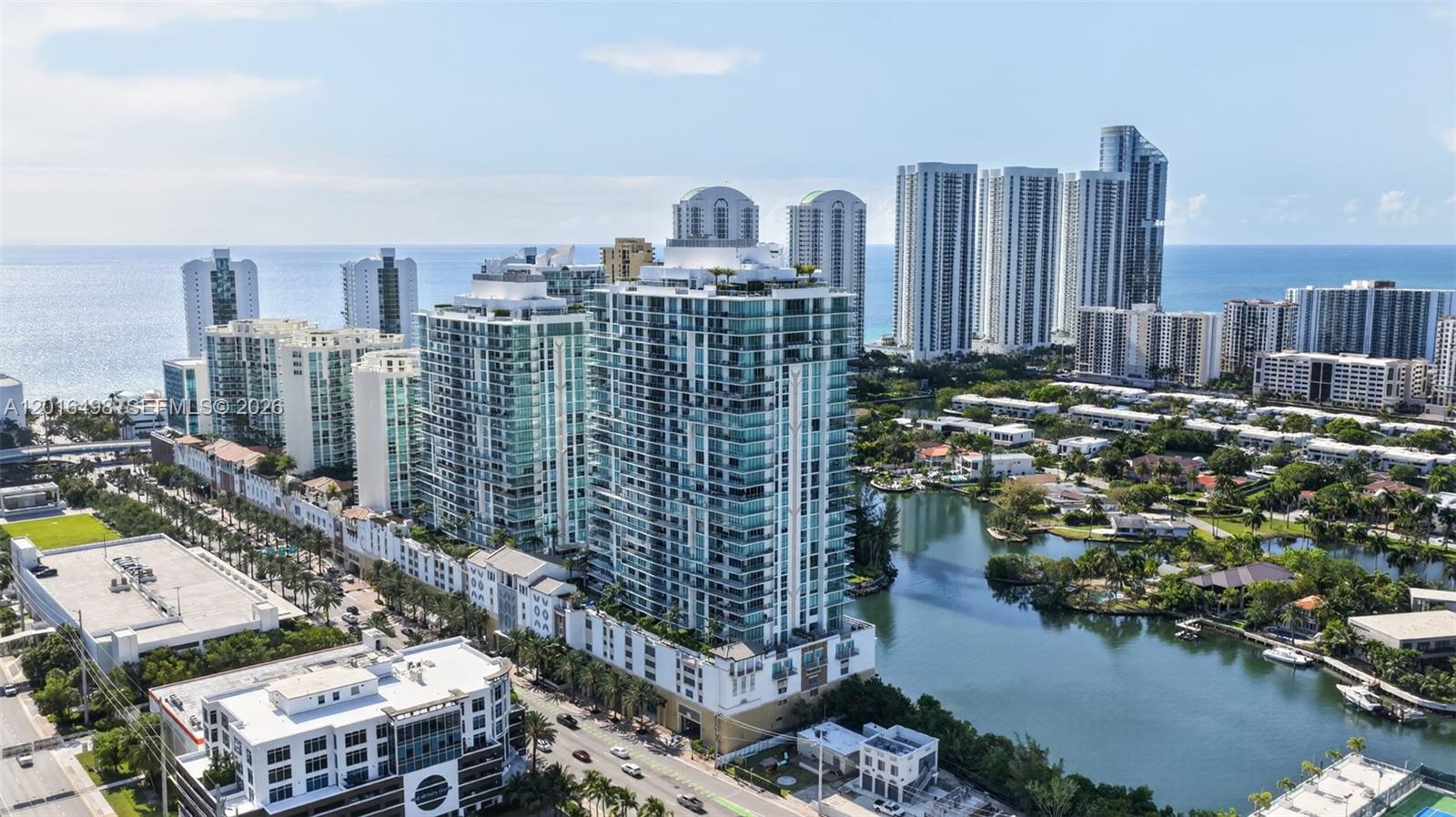 PARQUE TOWERS CONDO - Residential