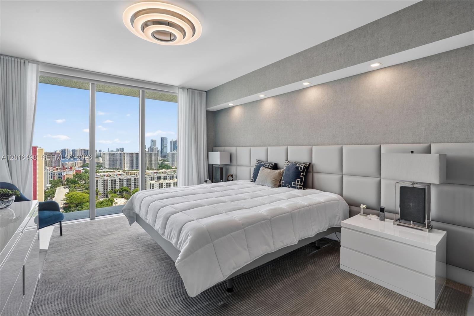 PARQUE TOWERS CONDO - Residential