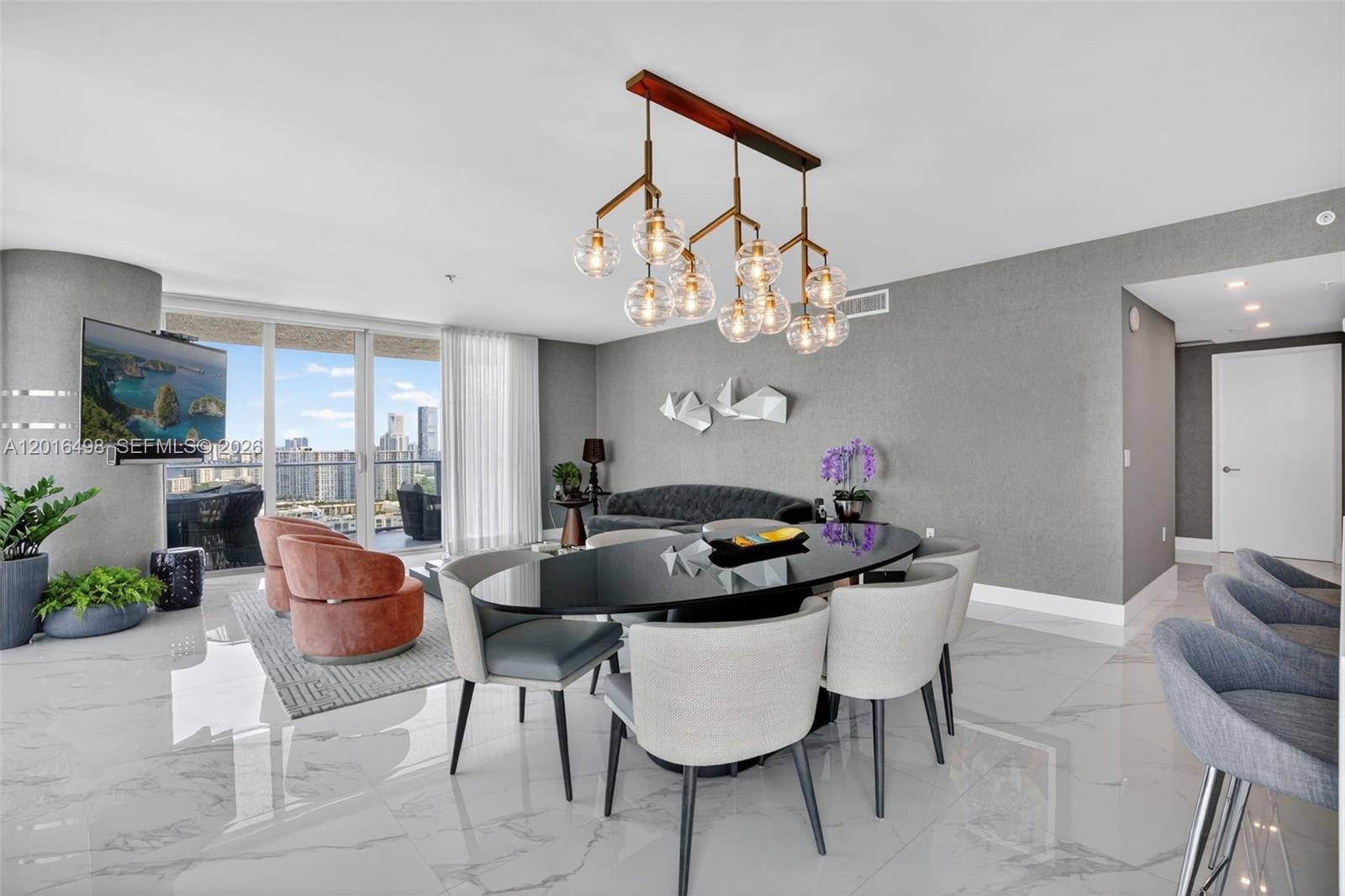 PARQUE TOWERS CONDO - Residential