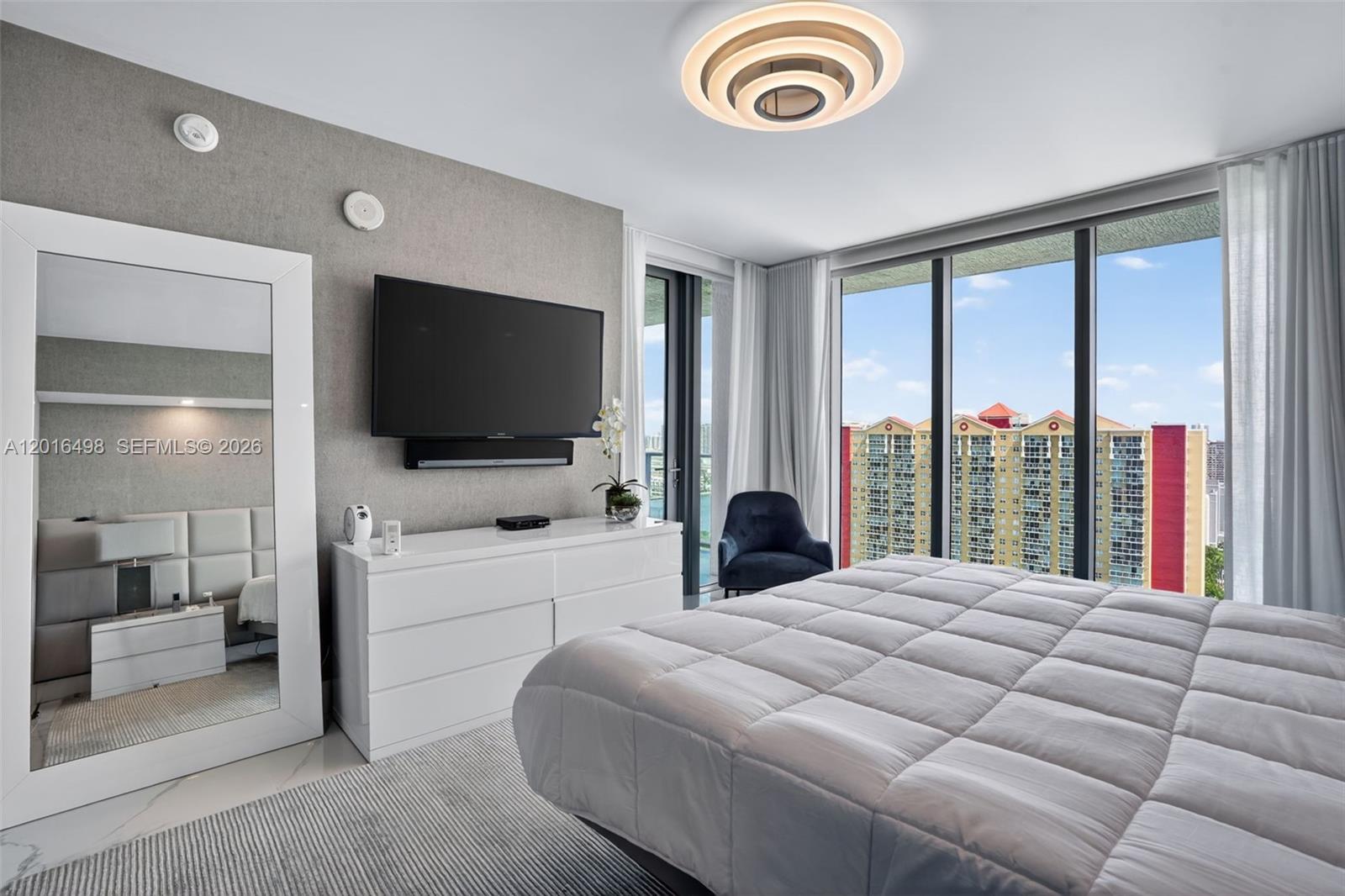 PARQUE TOWERS CONDO - Residential