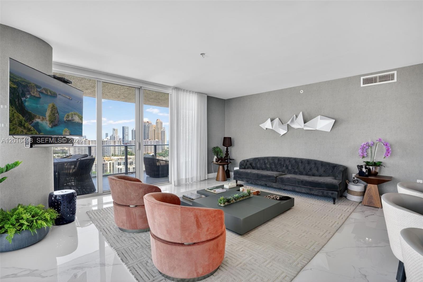 PARQUE TOWERS CONDO - Residential
