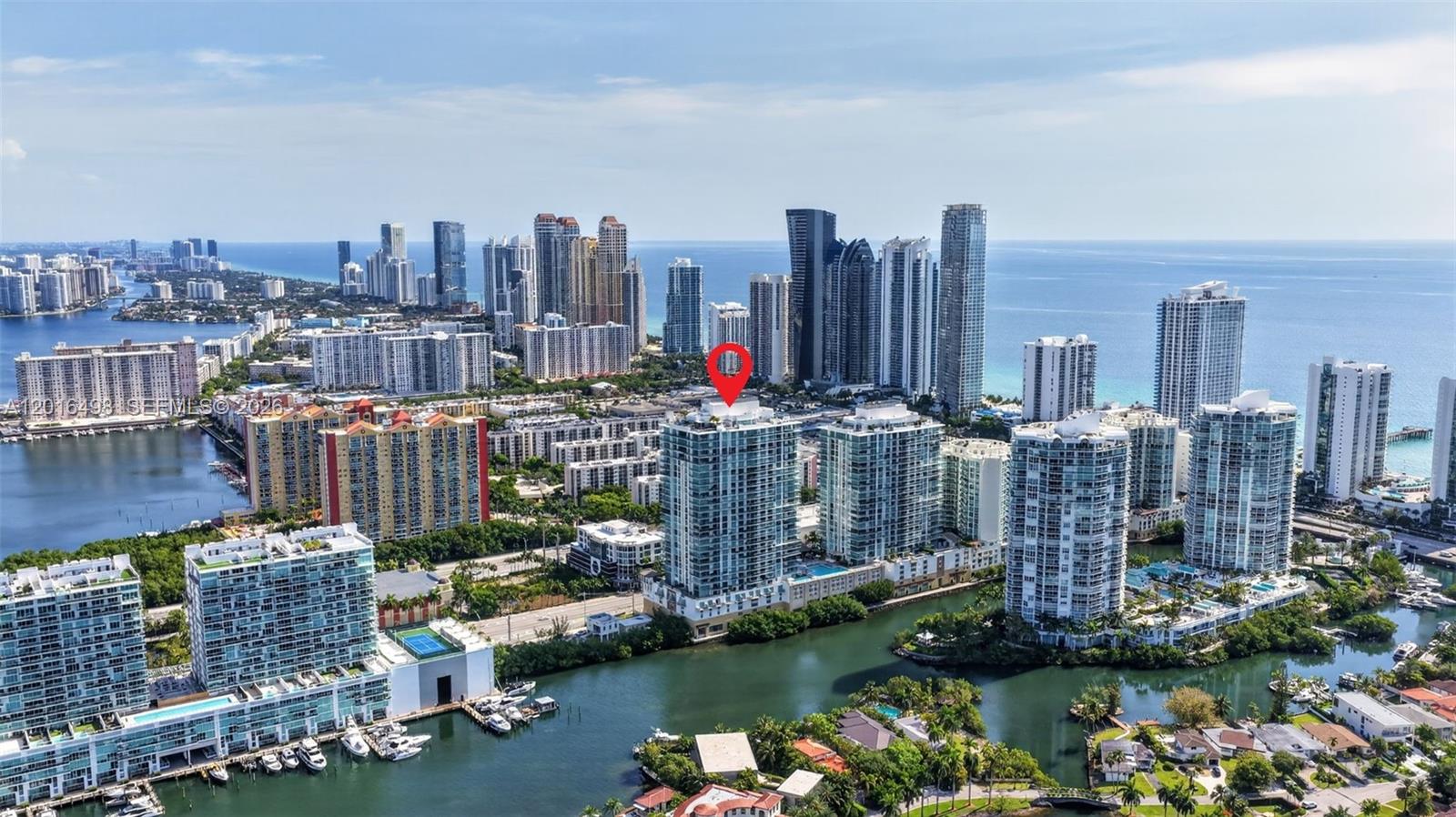 PARQUE TOWERS CONDO - Residential