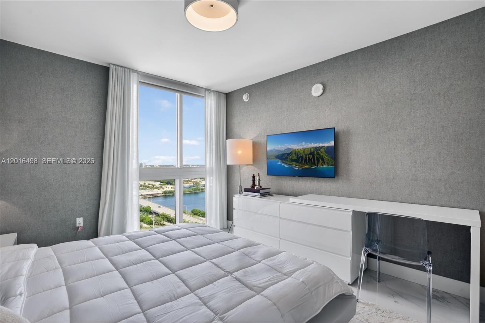 PARQUE TOWERS CONDO - Residential