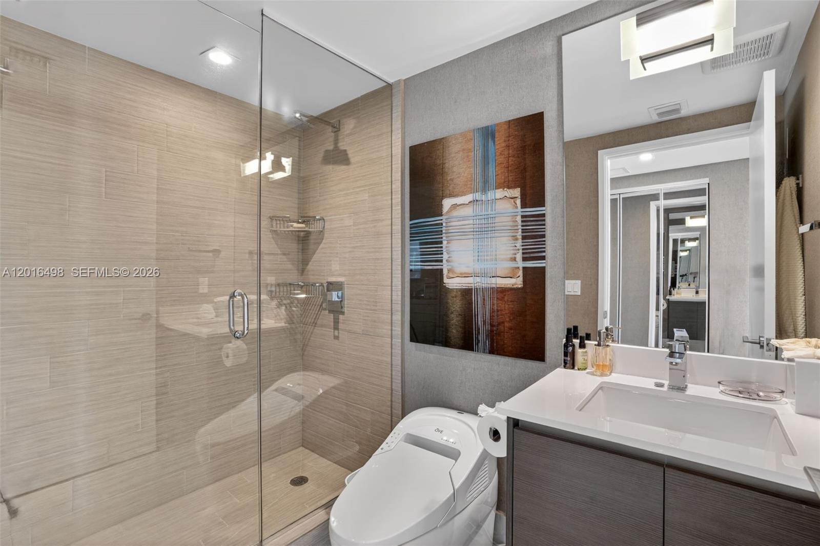 PARQUE TOWERS CONDO - Residential