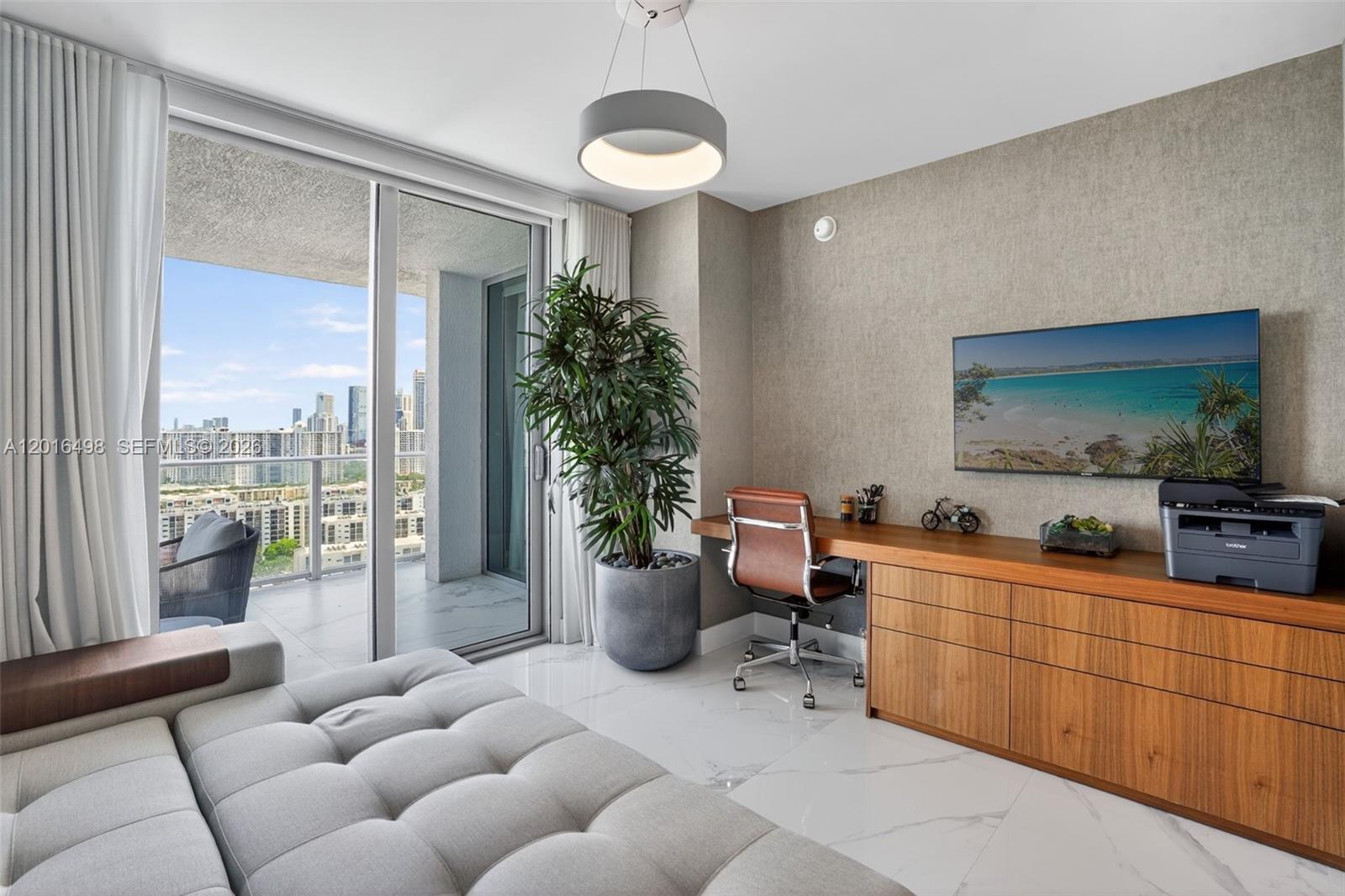 PARQUE TOWERS CONDO - Residential