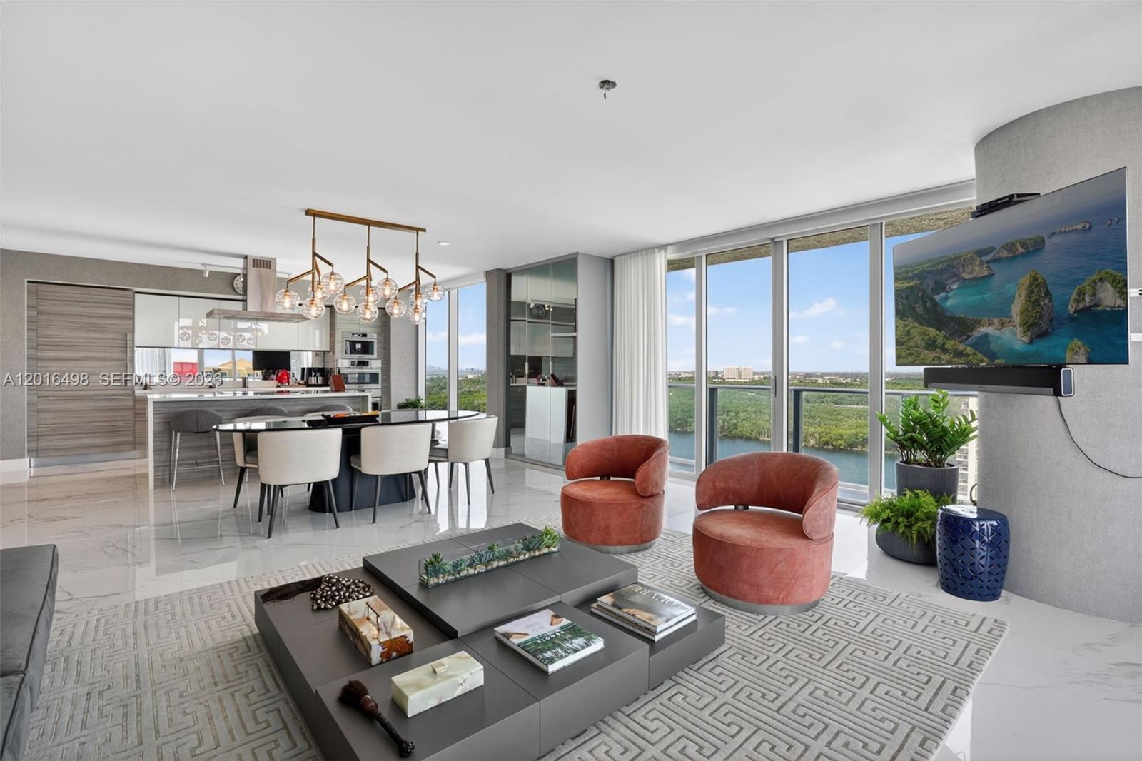 PARQUE TOWERS CONDO - Residential