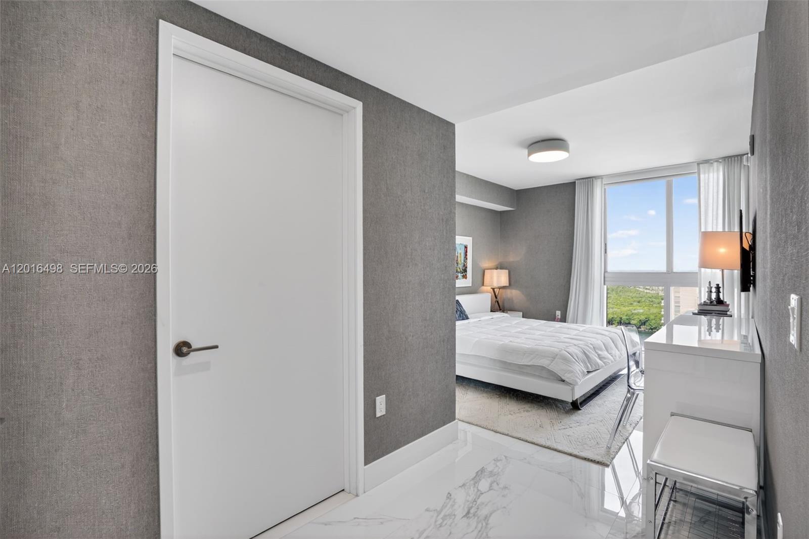 PARQUE TOWERS CONDO - Residential