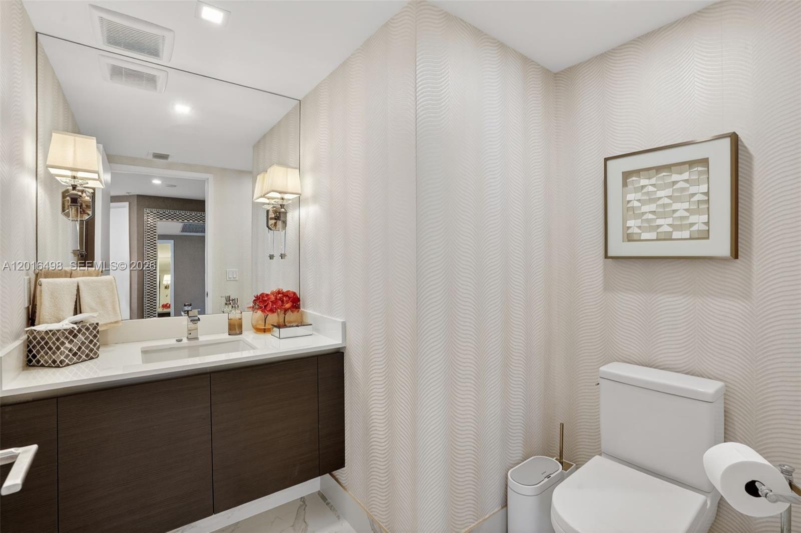 PARQUE TOWERS CONDO - Residential