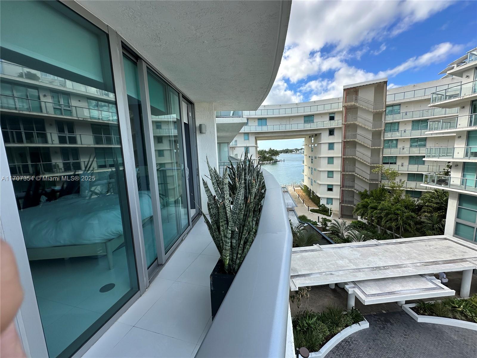 AMD PL OF 2ND OCEAN FRONT - Residential Lease