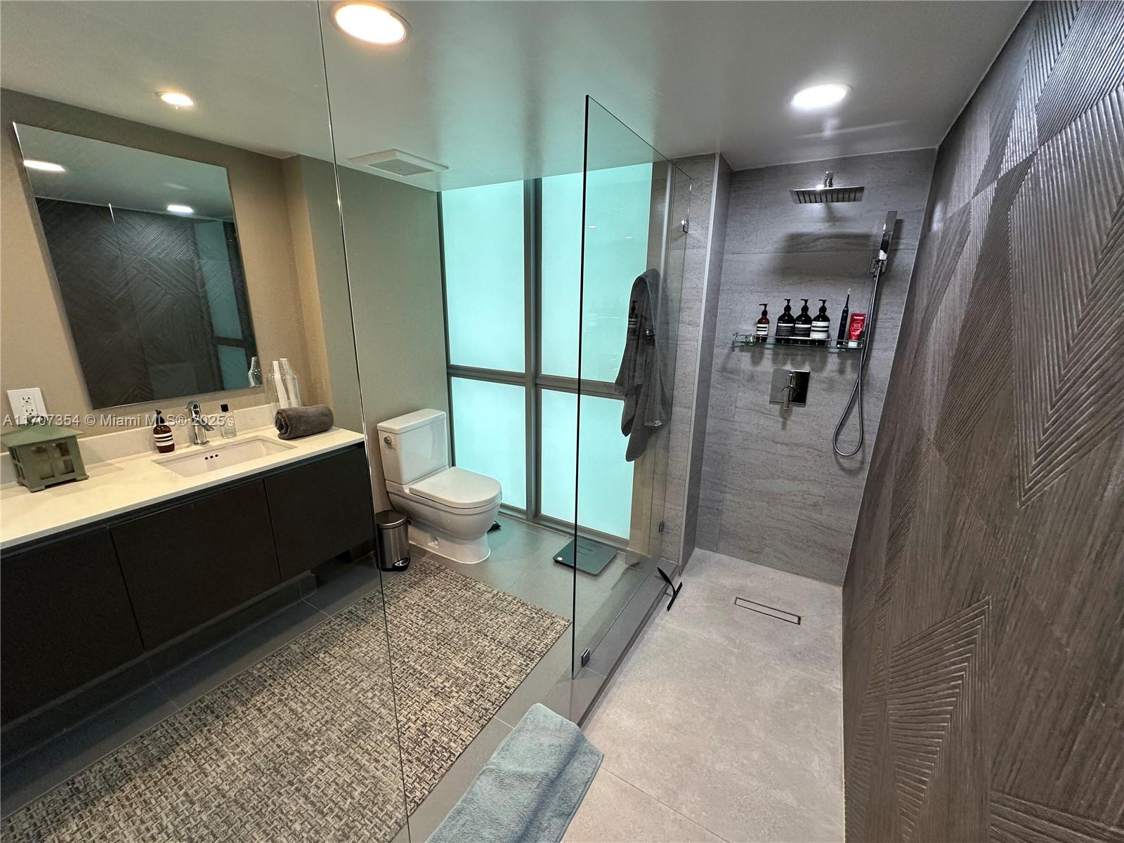 AMD PL OF 2ND OCEAN FRONT - Residential Lease