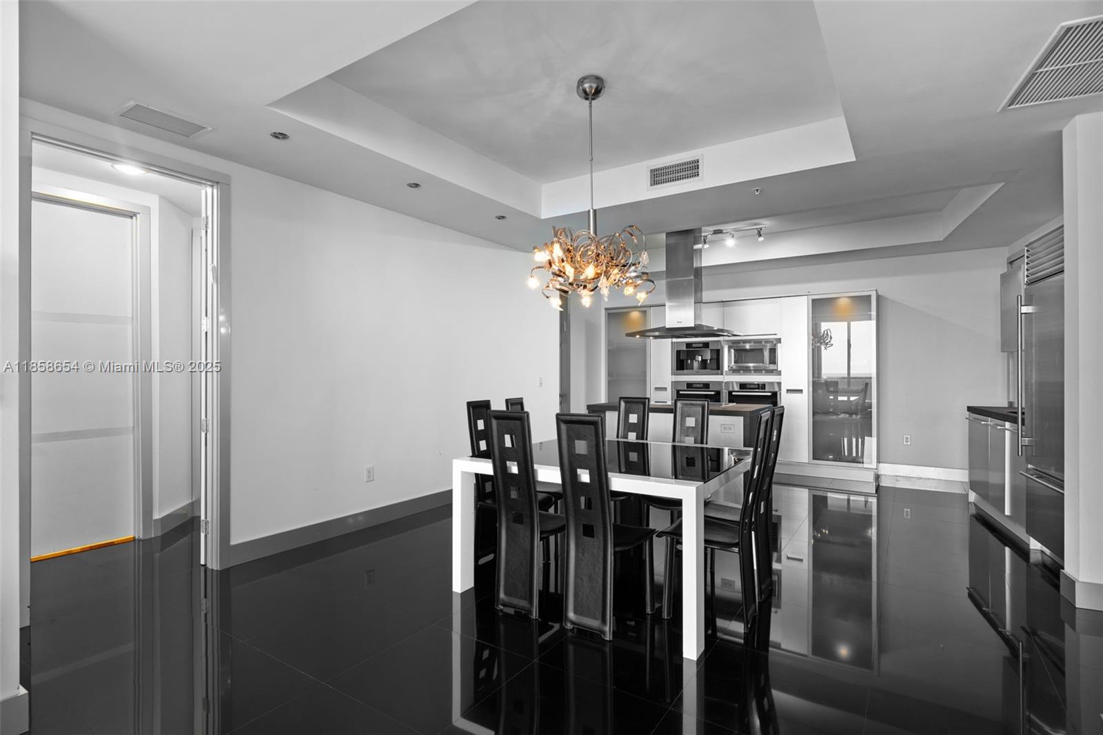 TRUMP ROYALE CONDO - Residential Lease