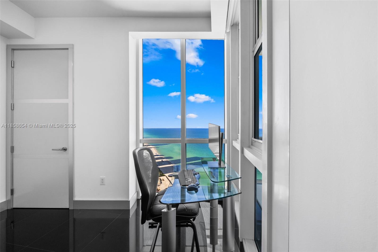 TRUMP ROYALE CONDO - Residential Lease