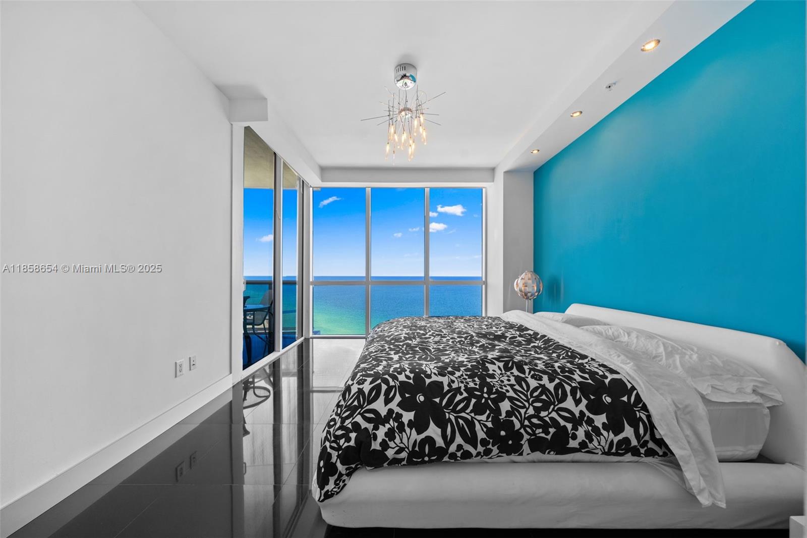 TRUMP ROYALE CONDO - Residential Lease