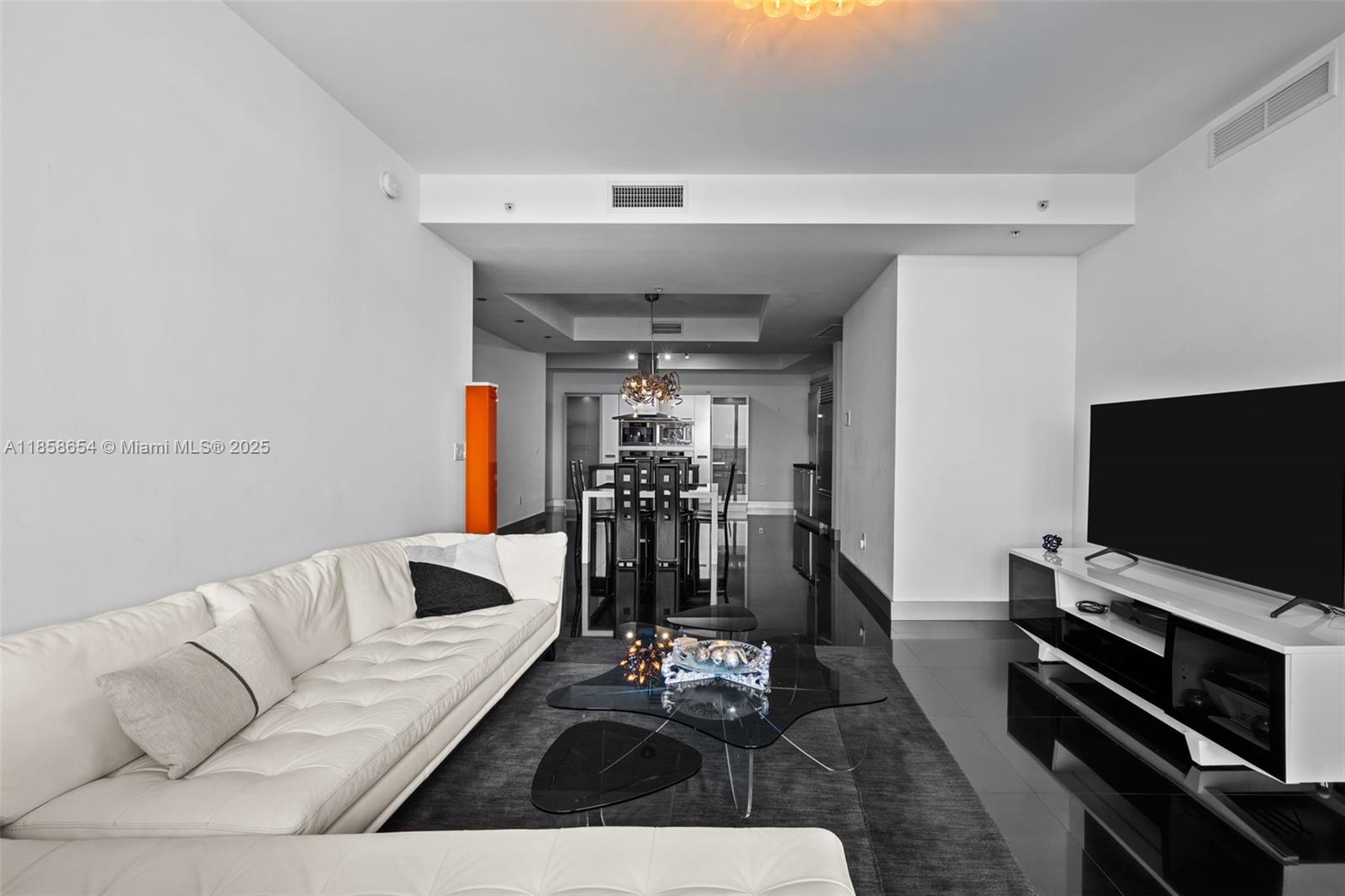 TRUMP ROYALE CONDO - Residential Lease