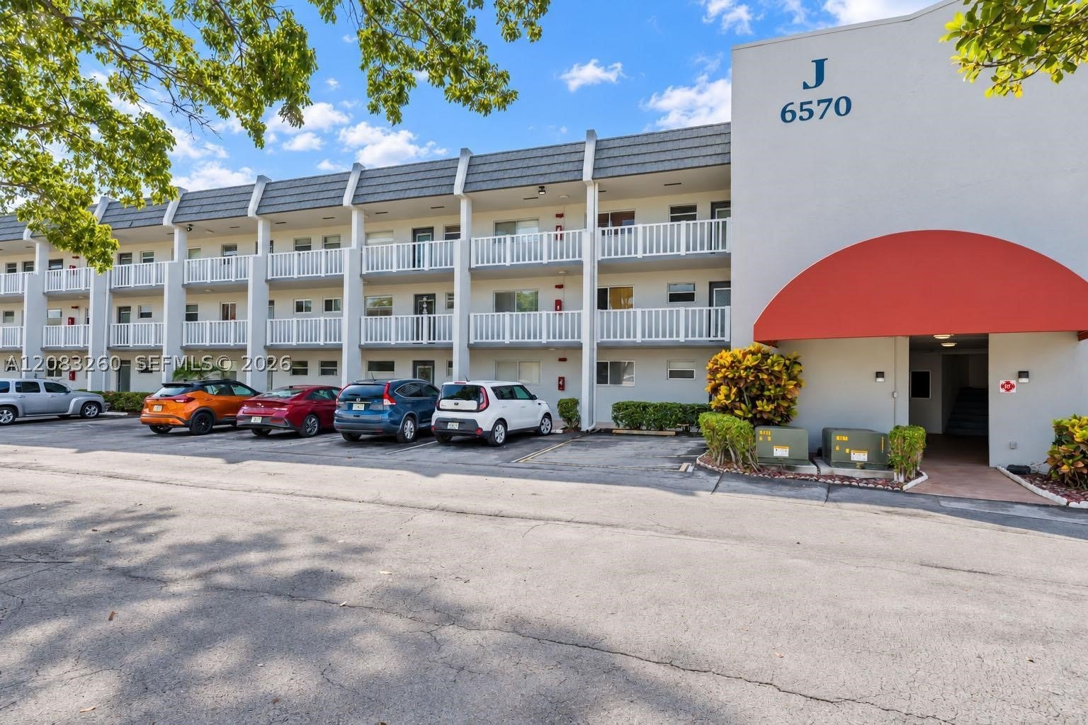 6570 Royal Palm Blvd 302J, Margate FL 33063