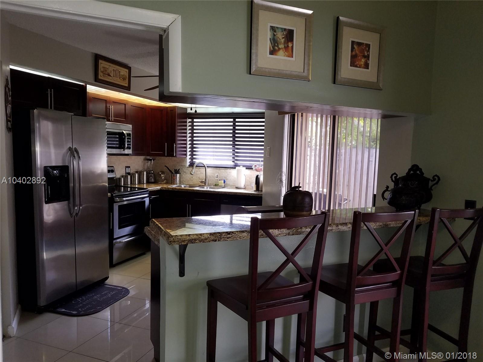 PEMBROKE LAKES SOUTH - Residential