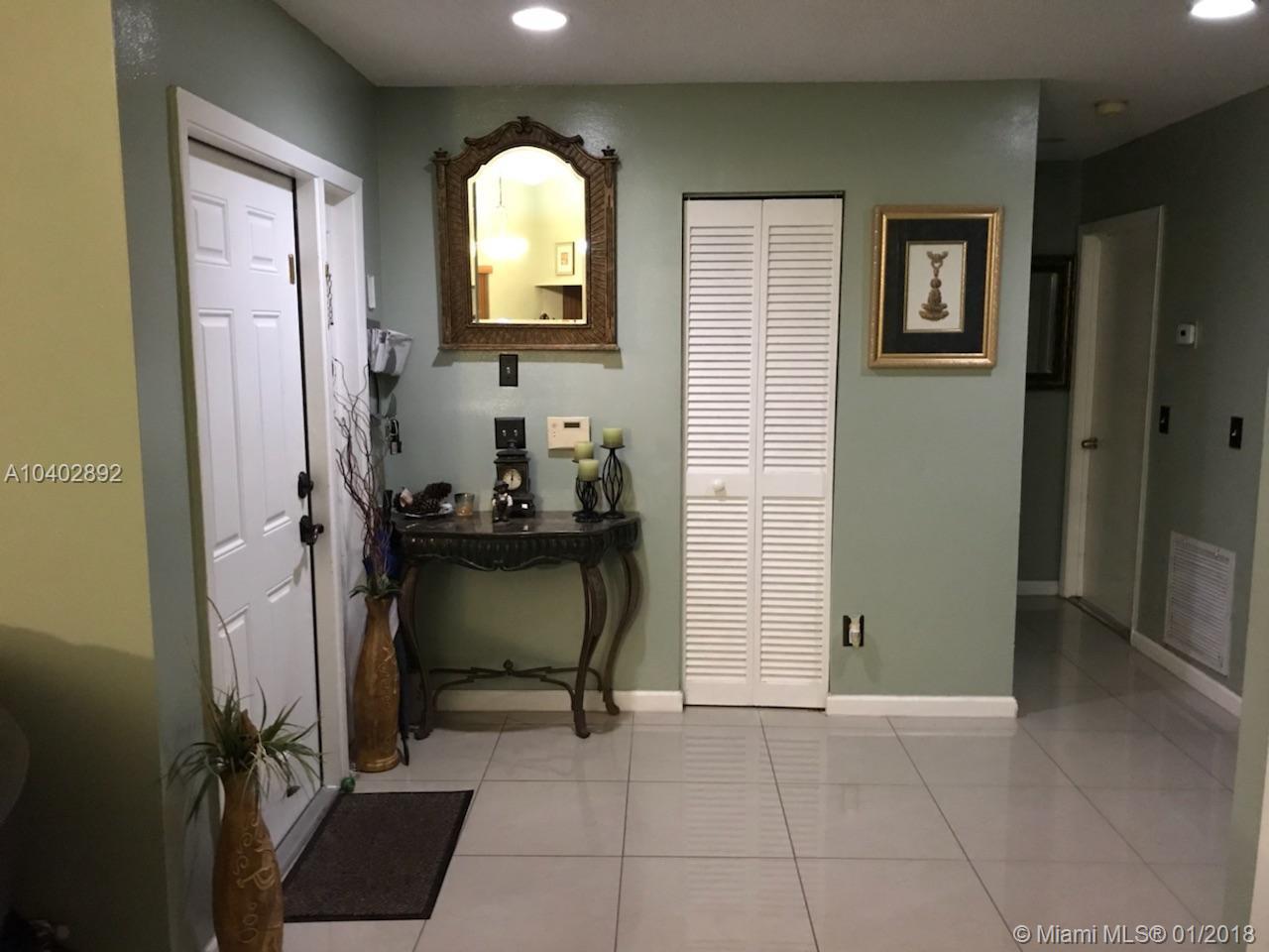 PEMBROKE LAKES SOUTH - Residential