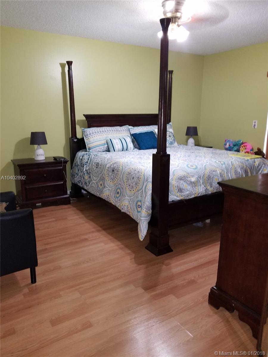 PEMBROKE LAKES SOUTH - Residential