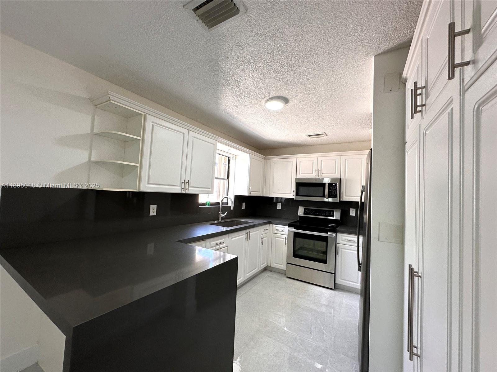 KENMORE VILLAS - Residential