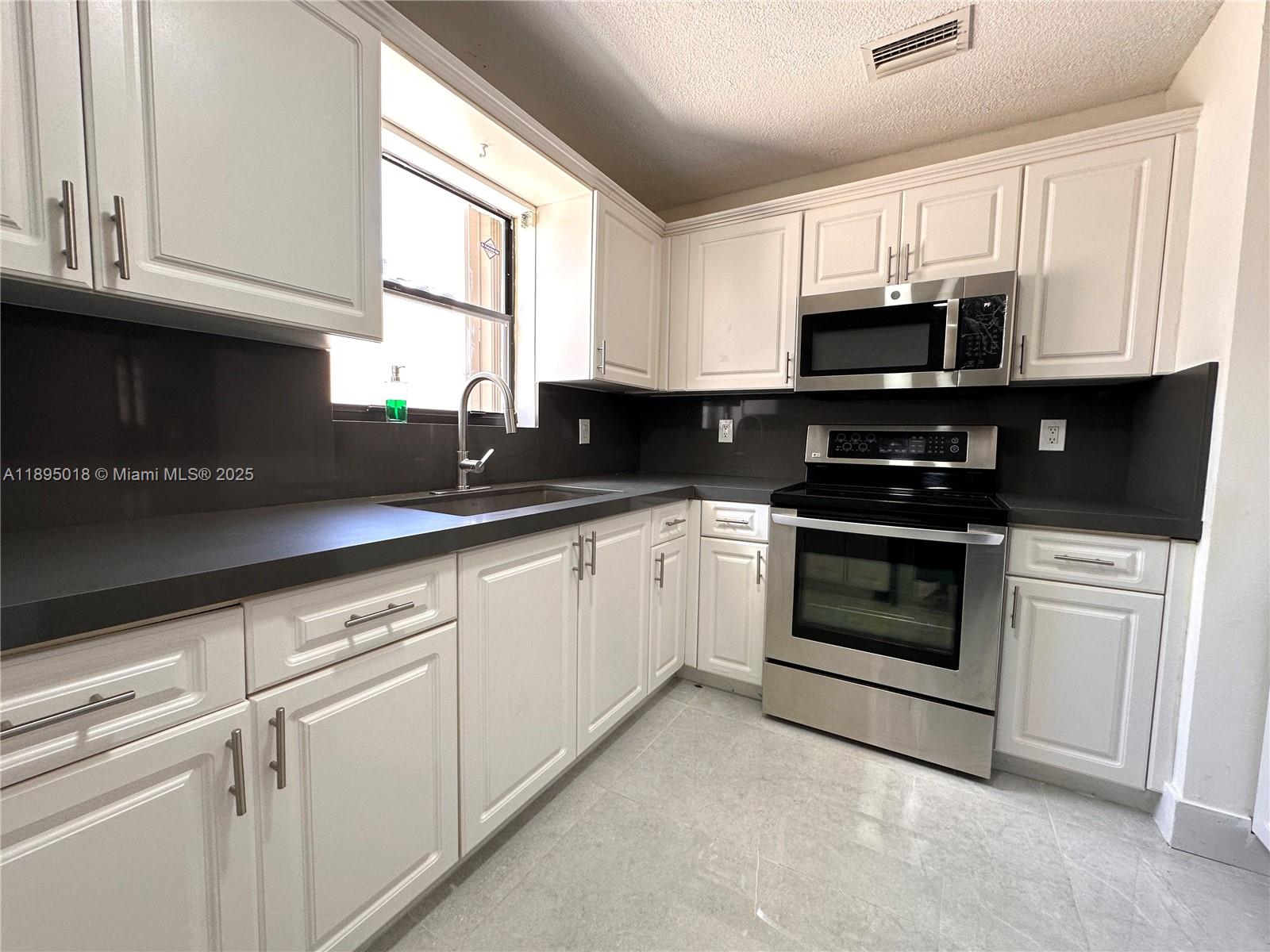 KENMORE VILLAS - Residential