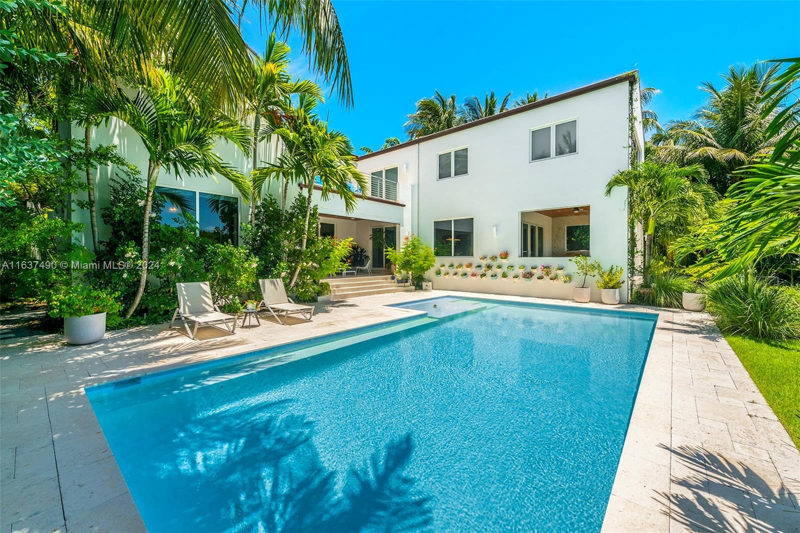 CAPE FLORIDA SUB SEC 3 - Residential